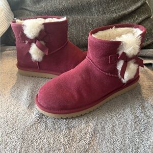 Koolaburra by Ugg Suede Winter Boots with Faux Fur Cranberry Size 8